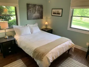 Private Hilltop Getaway with Hot Tub & Seasonal Saltwater Heated Pool - Image 5
