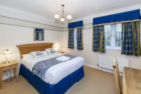 Spacious 2 bed 2 bath - Image 4