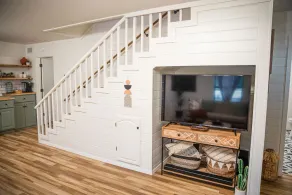 Location! Quant, Cozy & Stylish 2 Br/2Ba - Image 2