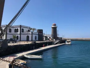 Villa de luxe avec vue piscine privée chauffée, Marina et Wifi gratuit. - Image 2