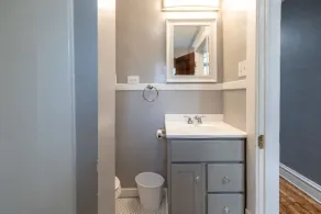Cozy, Clean and Centrally Located - Image 2
