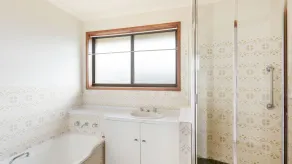 Allawah Beach House - 29 Dalmeny Drive, Kianga - Image 3