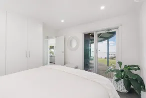 Unique & Premium Waterfront Luxury Retreat-Private Jetty-Pet Friendly  - Image 5