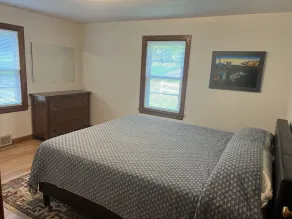 Oasis in the Woods. Next door to the Schnitzelbank. 0.3 miles to the Riverwalk! - Image 3
