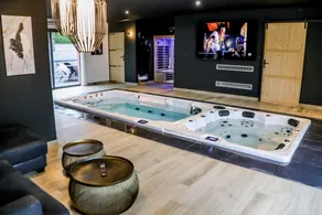 Villa, on private property: small pool, spa, sauna. Shared outdoor pool... - Image 3