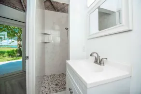 ROOM 04 - Lake Sumner - Image 2