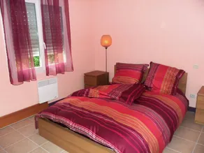 Maison Individuelle Située Dans un Quartier Résidentiel - Image 4