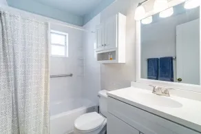 Cute One Bedroom at The Coral Resort apts - Image 4