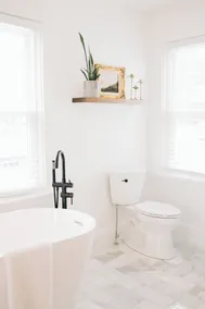 Four Bed Family Stay. Near Sight and Sound. Hot Tub. Full Kitchen. - Image 3