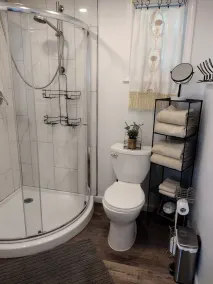 Tiny Spa Cottage Retreat - Image 3