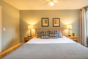 Large 1 Bedroom Suite (4 person) - Image 3