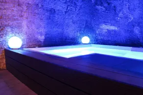 Suite « Las Golondrinas » avec vue montagne, accès illimité au spa et cave à vin - Image 3