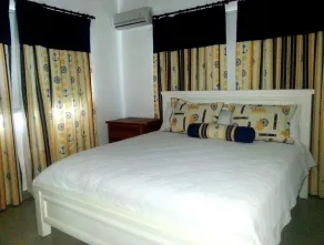 Luxury condo on private sandy beach - Image 4