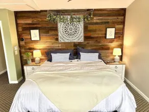 Spacious 5-bedroom home for your relaxation needs - Image 5