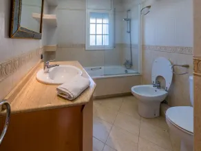 Club Villamar - Vackert hus mycket ljusa och moderna med gott om utrymmen och trevlig ute är ... - Image 2