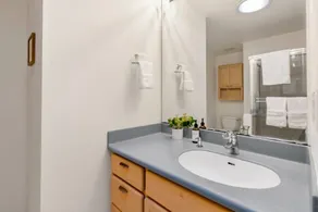 547 Northgate · Cheerful 4b3b house in North Seattle/10 mins to UW - Image 2