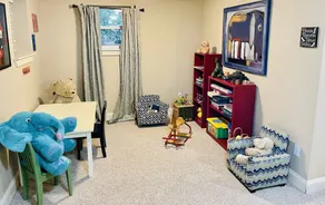 Great location for visiting the NW. Comfortable 5 bedroom home. - Image 2