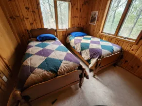 Affordable housing minutes from the Chain with privacy - Image 4