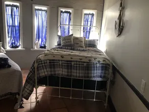 3 sovrum, 2 badrum runt huset och Bayou.  SLEEPS 13 - Image 4