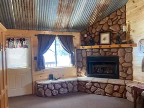 Cox Cabin On The River - Image 3