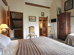 Charming hunting lodge with pets, fireplace, and garden in Perche - Image 3
