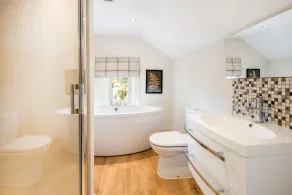 Woodcroft Cottage - Image 4
