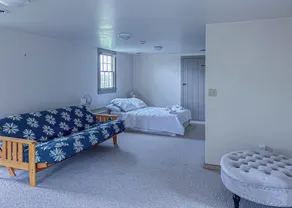Coastal Antique farmhouse - Image 5