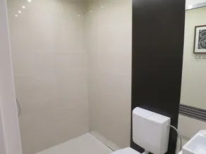 Beautiful spacious central 4 bedroom / 3 bathroom - Image 3