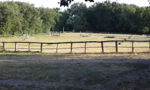 Maison dans un cadre champêtre avec à proximité des chevaux - Image 2