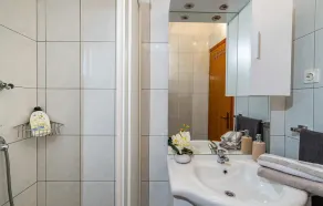 2 Bedroom Nice Home In Molat - Image 3