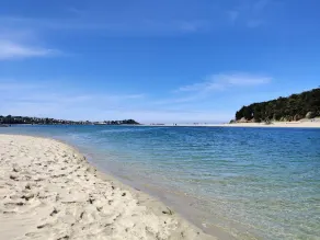 Villa de bord de mer avec piscine privée - Image 4