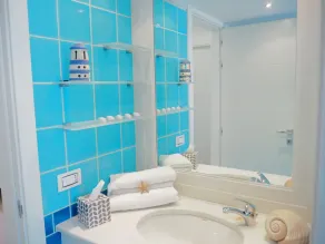 Villa White Dahlia - Image 4