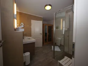 Exclusive thatched house on the water, terrace, fireplace, sauna, WLAN, barbecue.145m² - Image 2