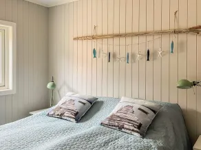4 person holiday home in Alsvåg - Image 5