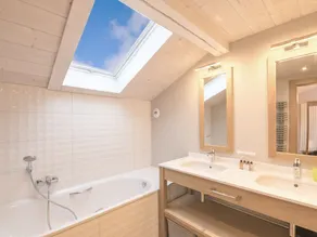 Chalet luxueux à Chamonix, 5 chambres pour 10 pers - Image 2