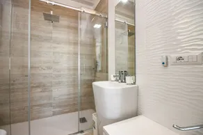 Appartamento per vacanze \"Luxury 2\" con terrazza e vista lago - Image 3
