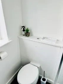 Sunny Flat in the Heart of Hove, Close to Beach - Image 5