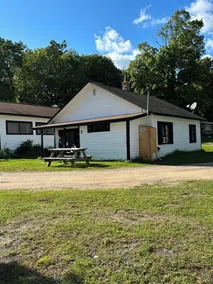 Relaxing Cabin Getaway with Lake Front View!  - Image 4