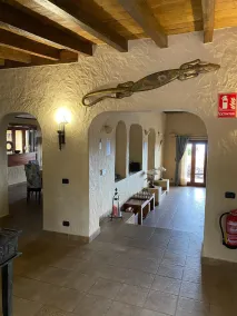 Opvarmet pool, boblebad, bar / spillerum, motionscenter, hule, gratis WiFi, 5 senge med 5 ensuites - Image 4