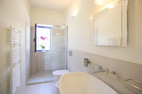 LUXUSHAUS 400 MT VOM MEER UND 1 KM VOM ZENTRUM ENTFERNT - OASE MIT GARTEN UND SPA - - Image 2