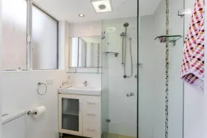 STG38 - stunning waterfront apartment - Drummoyne - Image 2