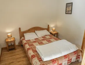 50m from ski slopes, floor -4, view ski slopes, swimming pool, sauna, terrace, tv, ski locker, 36m² - Image 2