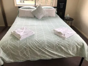 5 bedroom close to hospital/Sport facilities - Image 3