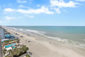 Luxury Beachfront Malibu Condo on 7th Floor ~ Close to Shopping Dining ~ Malibu 703 - Image 4