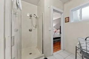 VERY CLEAN, Hotel-feels, en-suite. Close to Glen Park BART. - Image 2
