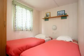 Pleasant mobile home on \"Le Glandier\" estate - Image 5