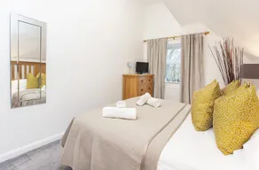1 Bedroom City Centre Holiday home - Image 3