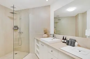Lotus Lakes - Tropical 2BR Retreat | Resort Pools | Near Cairns CBD & Botanical Gardens - Image 2