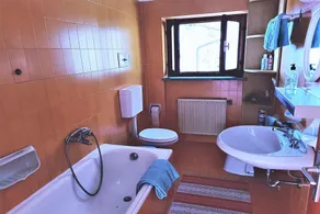 Holiday Home in Italy with Mountain Views - Image 2