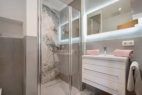 Appartamento 'Ferienwohnung Hochfelln' con vista sulle montagne, terrazza in comune e Wi-Fi - Image 2